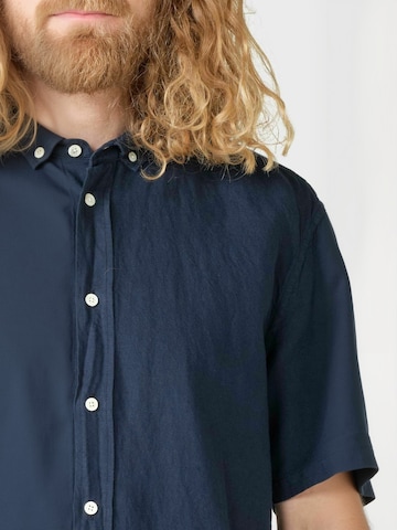 Klitmøller Collective Regular Fit Paita ' Mikkel ' värissä sininen