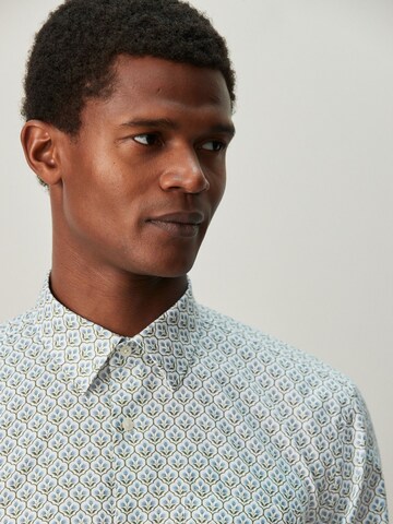 Next Tavaline suurus Triiksärk, värv valge