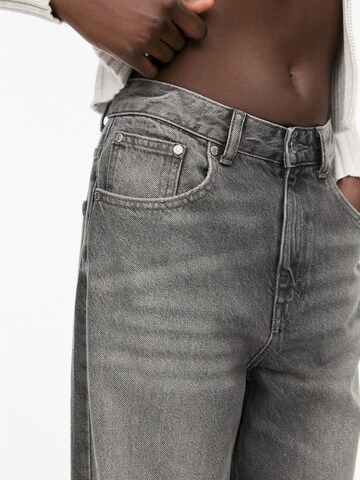 Pull&Bear Regular Jeans in Grey