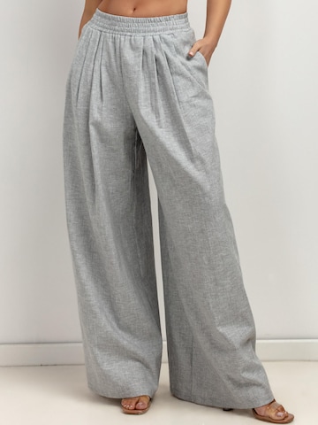 TESSITA Wide Leg Hose in Grau: Vorderseite