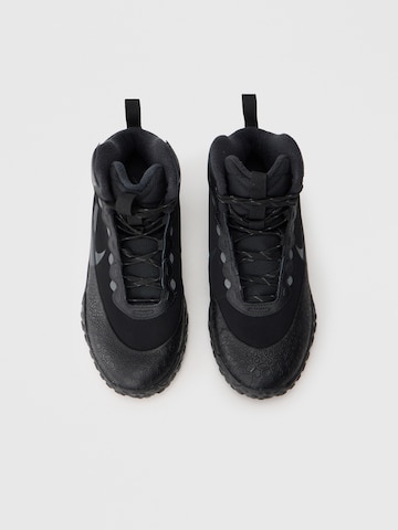 Nike Sportswear Boot 'Terrascout' in Black
