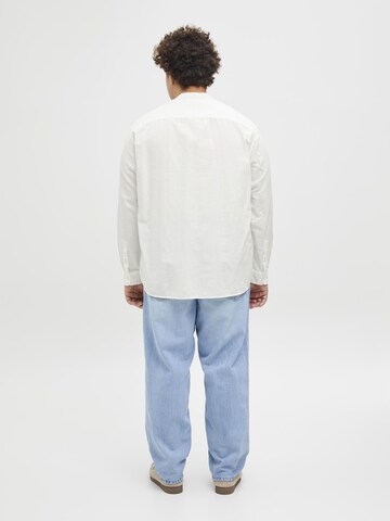 Slim fit Camicia 'JJEBreeze' di Jack & Jones Plus in bianco