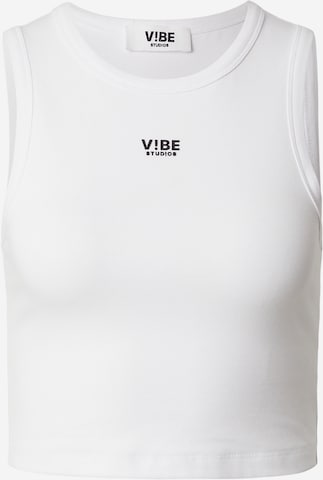 V!BE STUD!OS Топ в бяло: отпред
