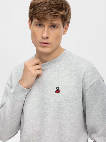 Antargo Sweatshirt 'Ivo'‌‌‌‌‌‌‌ in Grau