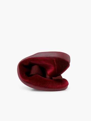 Chaussure basse Pisamonas en rouge
