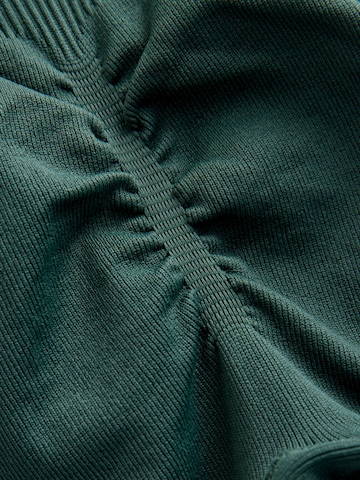 self. Skinny Leggings in Green