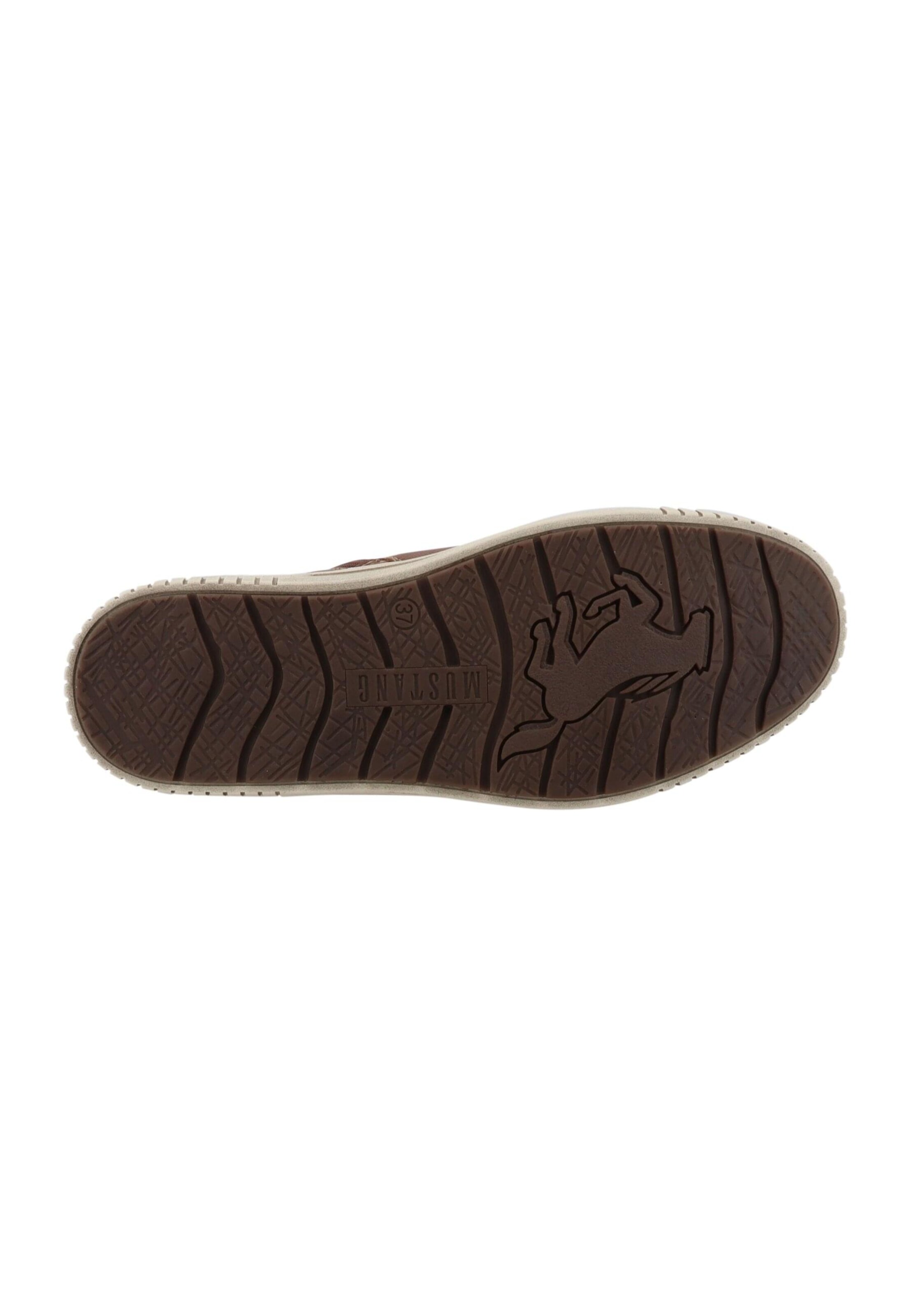 MUSTANG Šnurovacie členkové čižmy 'Janique' - Hnedá