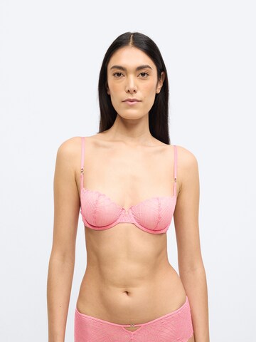 TRIUMPH Сутиен балконет Сутиен 'That Night In Vegas' в розово: отпред