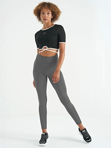Skinny Leggings 'Gamaschen' di Tommy Life in grigio