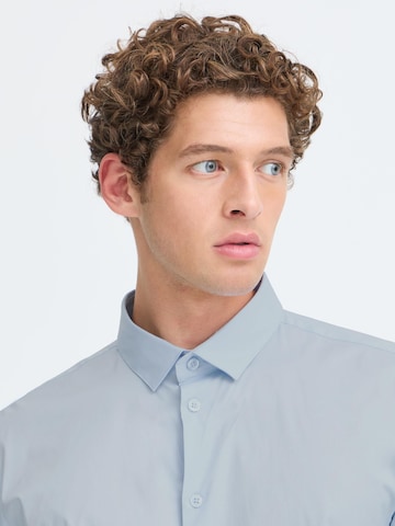 Casual Friday - Slim Fit Camisa clássica 'Palle' em azul