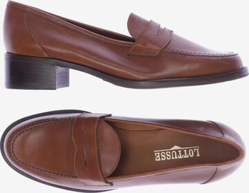 LOTTUSSE Flats & Loafers in 39,5 in Brown: front