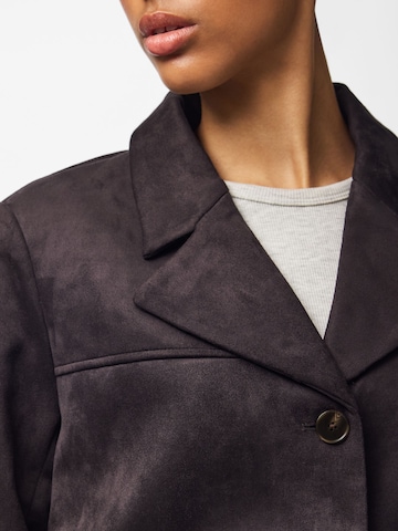 Blazer 'PCRakel' PIECES en marron