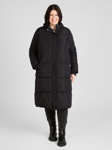 ABOUT YOU Curvy Χειμερινό παλτό 'Erin' σε μαύρο: μπροστά