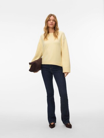 VERO MODA Sweater 'AWLAURA' in Yellow