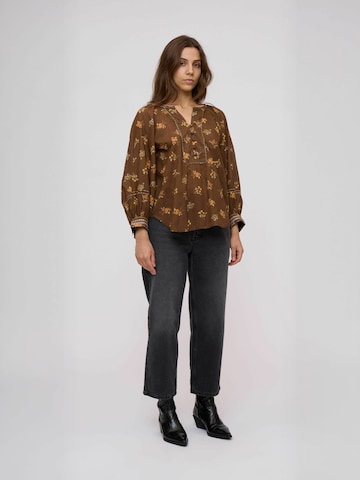 Odd Molly Shirt ' Beautiful ' in Bruin: voorkant