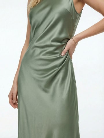 Guido Maria Kretschmer Women Платье в Зеленый