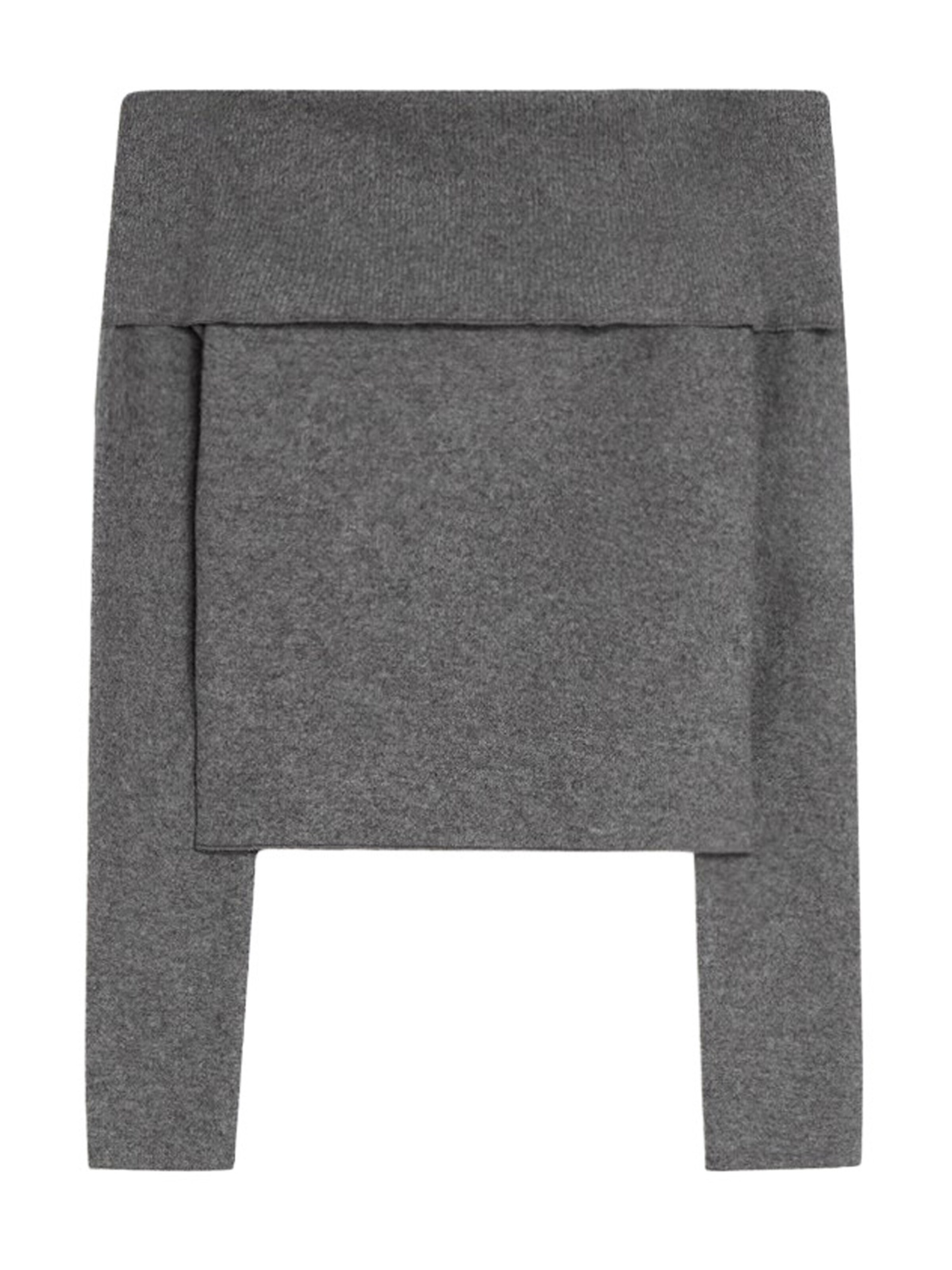 Bershka Sweater in Grey: front