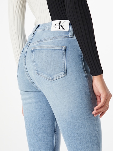 Calvin Klein Jeans - Skinny Calças de ganga em azul