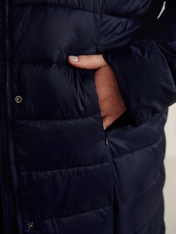 Manteau d’hiver 'Indira' Guido Maria Kretschmer Curvy en bleu