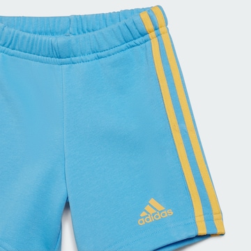 ADIDAS SPORTSWEAR Regular Спортен костюм 'Essentials' в бяло