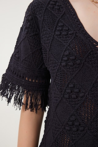 Happiness İstanbul Blouse in Zwart