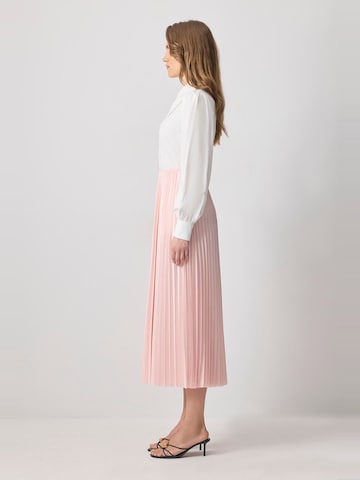 Touche Prive Skirt in Pink