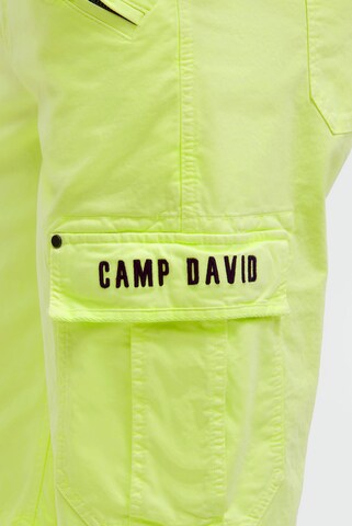 CAMP DAVID Regular Pants in Green