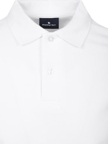 Steppin' out Shirt in White