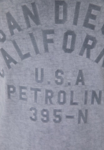 Petrol Industries - Camiseta en gris