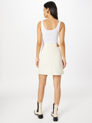 JUST FEMALE - Falda 'Adore' en blanco