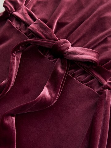 Next Jurk in Rood