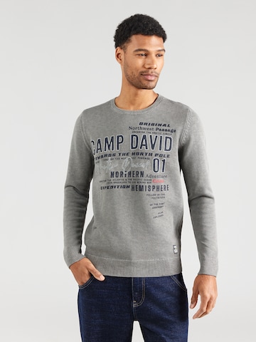 Pull-over CAMP DAVID en gris : devant