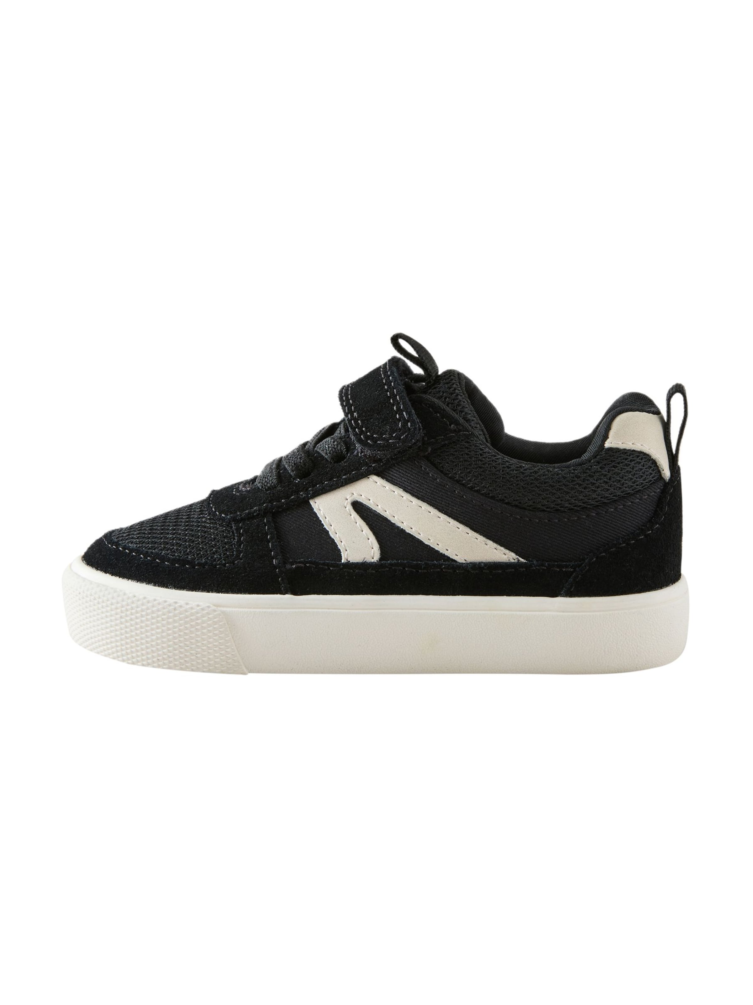 Next Baskets en 20,5 en noir / blanc cassé, Vue avec produit