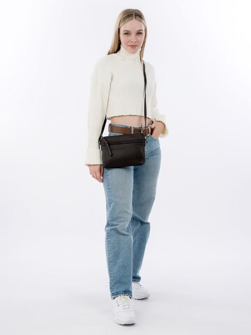 Emily & Noah Schoudertas 'Emma' in Bruin