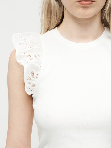 ONLY Top 'ONLCESME' in White