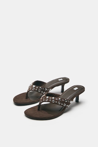 Tongs Pull&Bear en marron