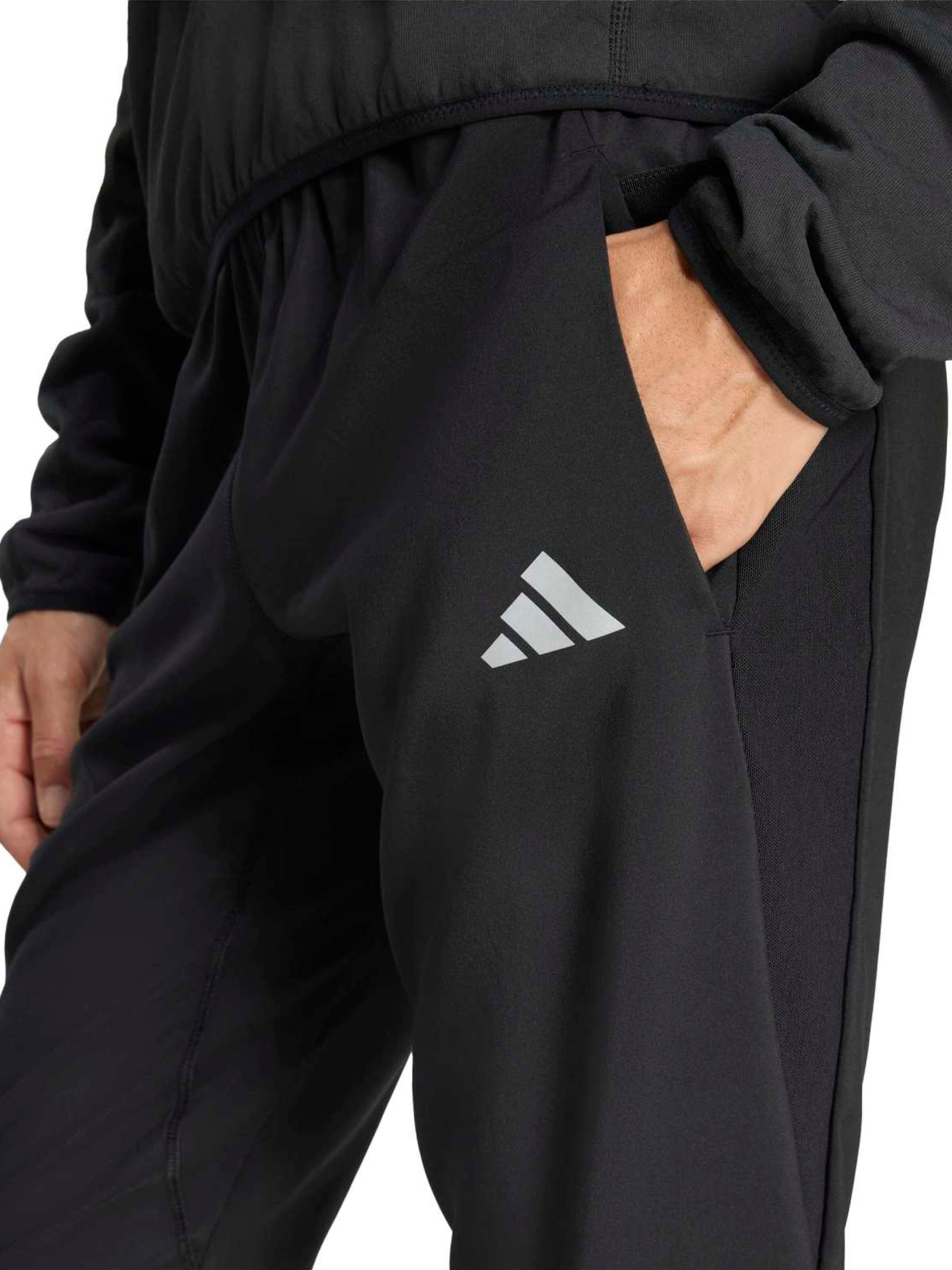 Tapered Pantaloni sport 'Adi365 Astro' de la ADIDAS PERFORMANCE pe negru