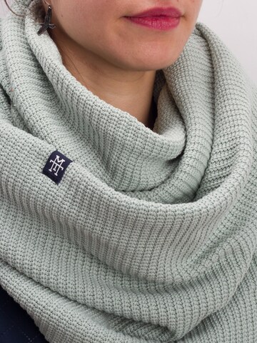 Manufaktur13 Tube Scarf in Green