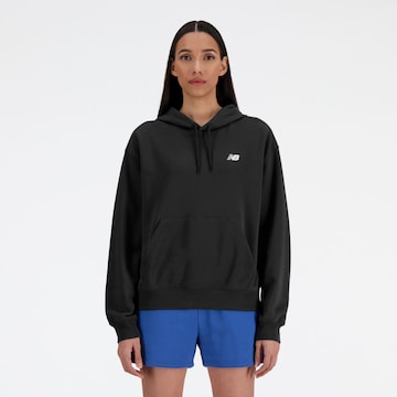 new balance Sweatshirt 'Essentials' in Zwart: voorkant