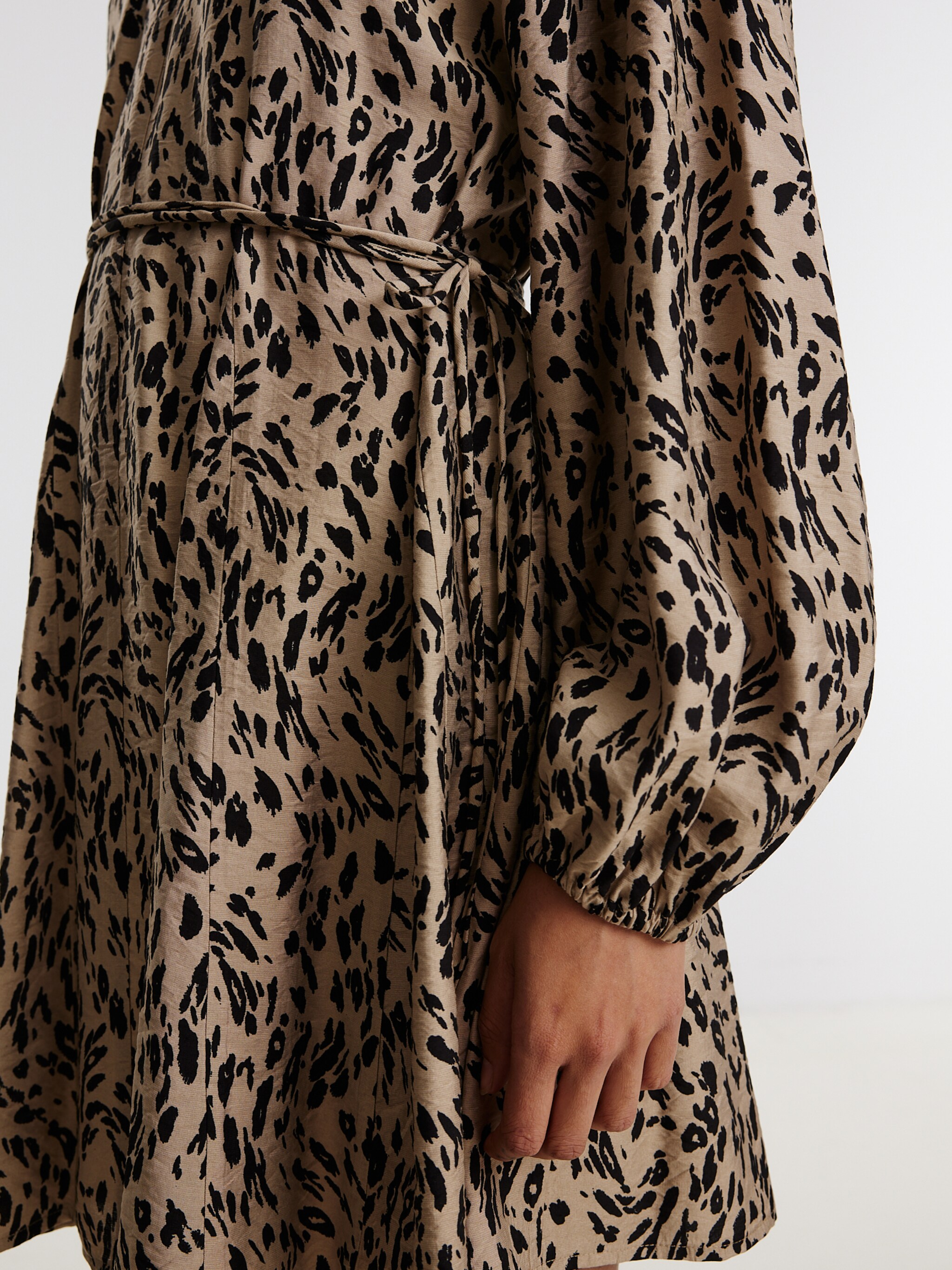 EDITED Producten Jurk 'Jeanette' Bruin