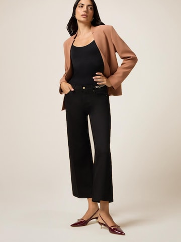 oltre Flared Trousers in Black
