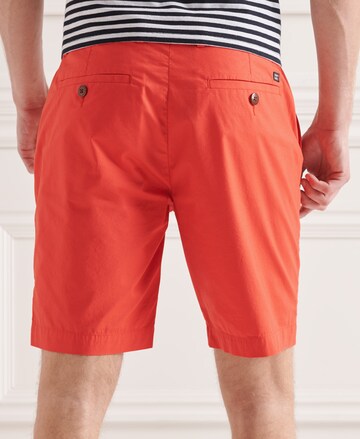 Superdry Regular Chino in Rood