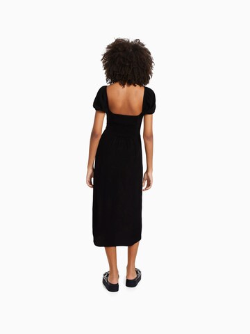 Bershka Letní šaty – černá