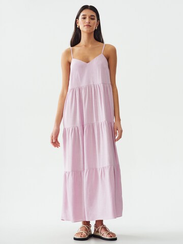 Calli - Vestido 'WEEKEND' en rosa: frente