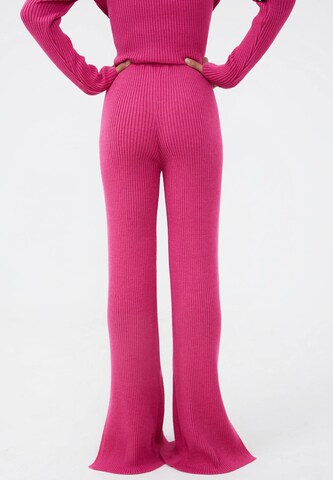 TOPTOP STUDIO Flared Hose in Pink