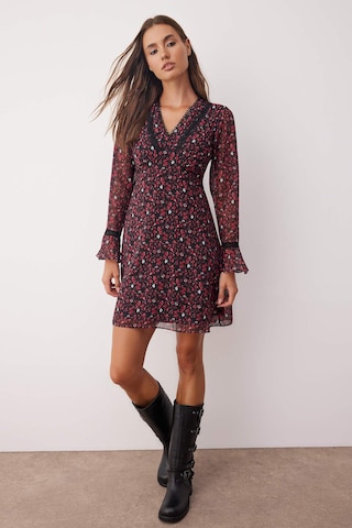 Trendyol Jurk in Rood: voorkant