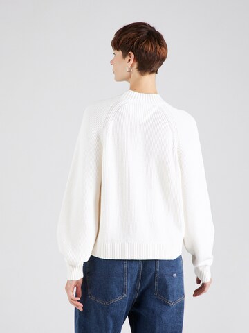 Pull-over Tommy Jeans en blanc