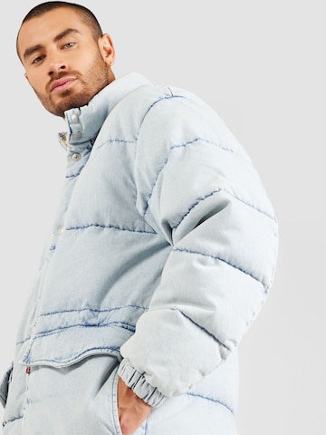 LEVI'S ® Overgangsjakke 'Western Super Puffer' i blå