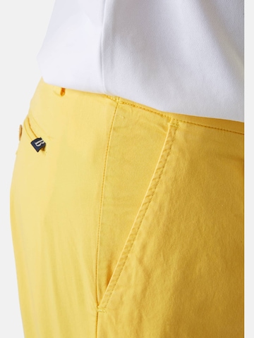 Boggi Milano Shorts in Gelb