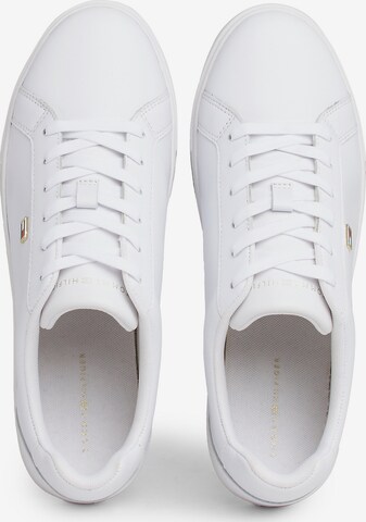 TOMMY HILFIGER Sneakers in White